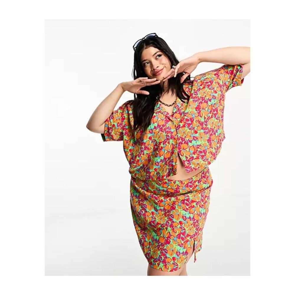NOISY MAY CURVE Cropped Shirt Co-Ord In Bright Floral Size 52/US 20